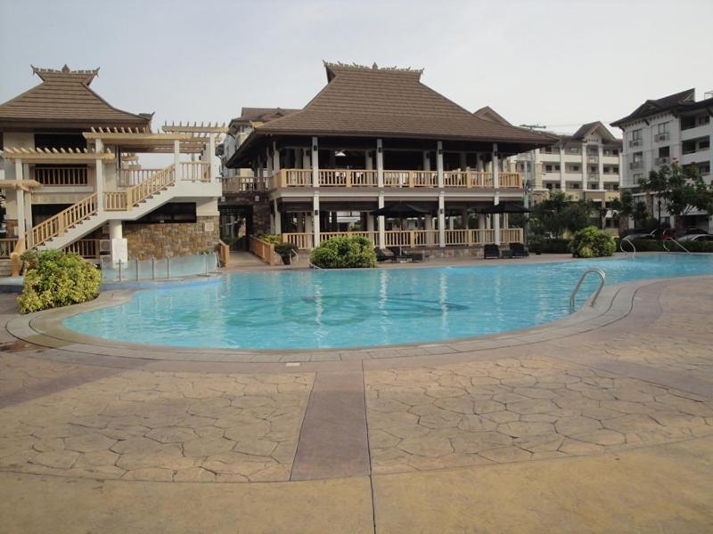 The Oasis Davao Condotel Exterior foto